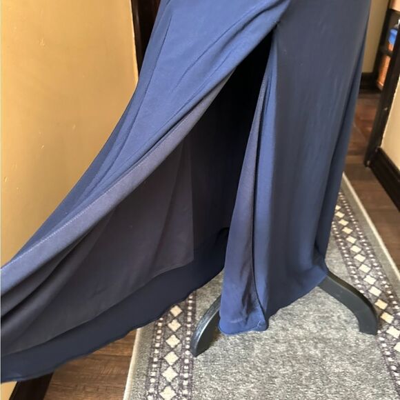X ByXScape navy blue with sequins halter top gown openback high slit on side sz4 - Picture 7 of 7